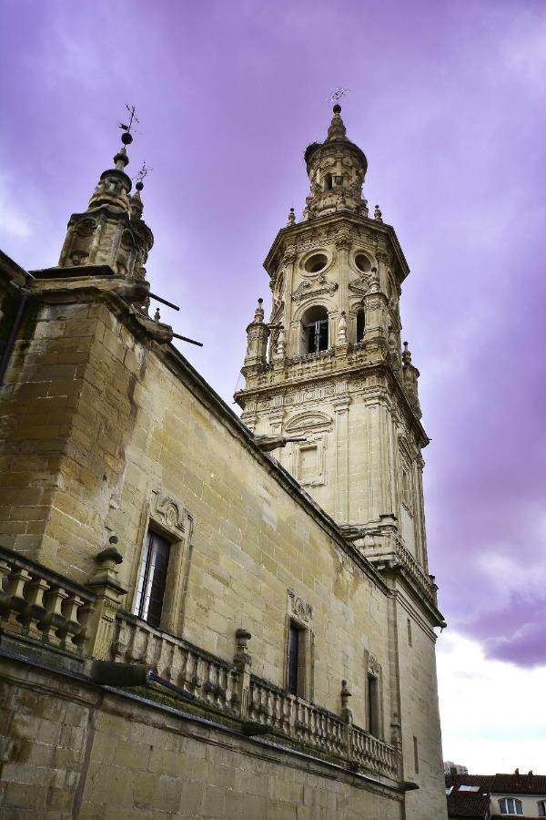 Casas Uva Plaza Mercado Logroño Exterior foto